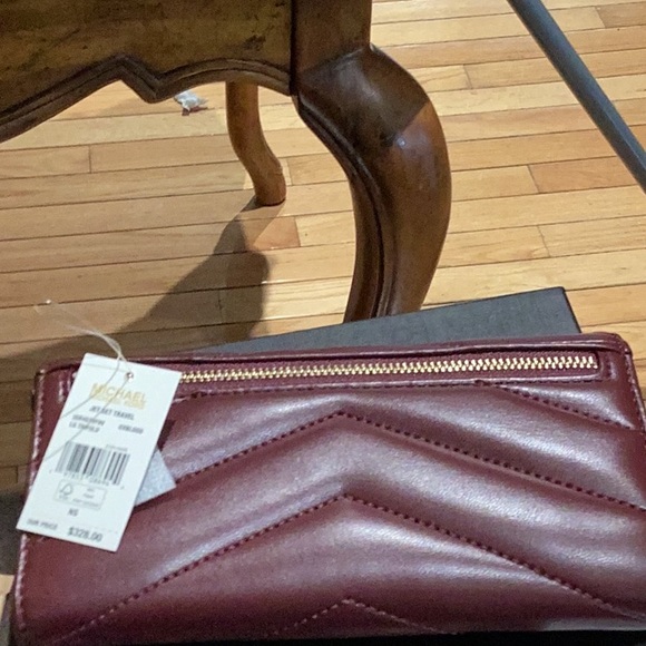 Michael Kors Brown Quilted wallet Brand New with Tags - Picture 4 of 4